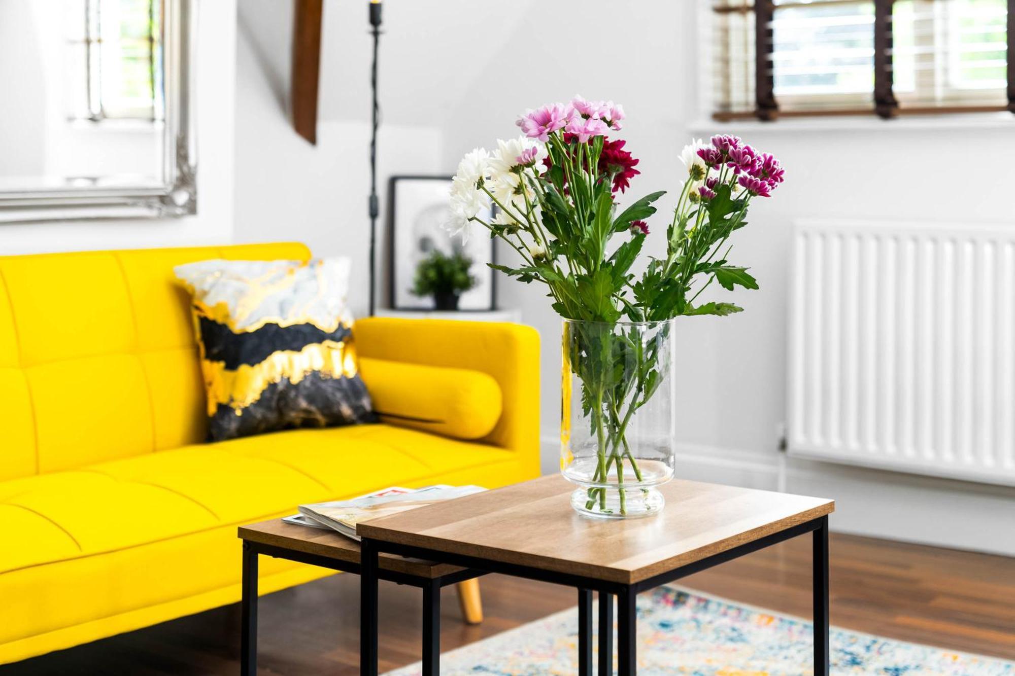 Stylish Apartment - Parking - Outdoor Terrace - Wolverhampton - Netlix - Wifi - 9Bpc Exterior photo